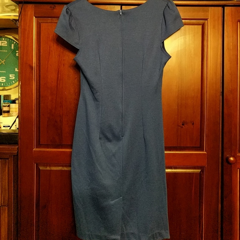 Dress - Picture 3 of 4